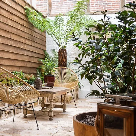 La Black / Les Romantiques A Centre Historique Apartment