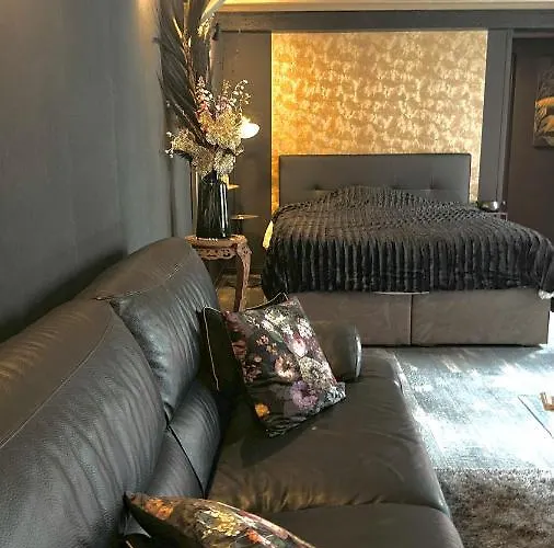 La Black / Les Romantiques A Centre Historique *