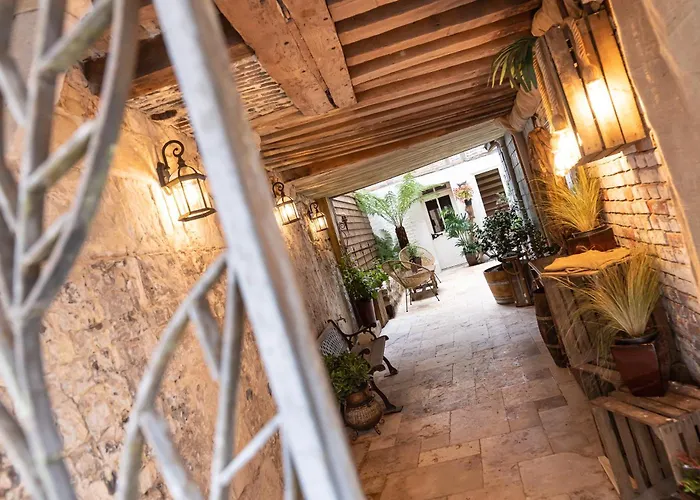 La Black / Les Romantiques à Centre Historique Honfleur